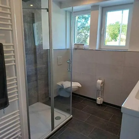 بيت للعطل With 8 Bedrooms