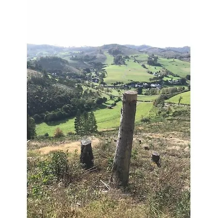 With 8 Bedrooms بيت للعطل *