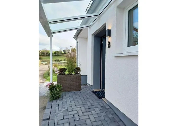 Semesterbostad With 8 Bedrooms *