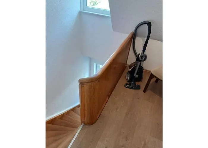 With 8 Bedrooms Semesterbostad