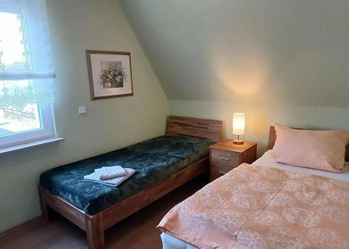 With 8 Bedrooms Semesterbostad *